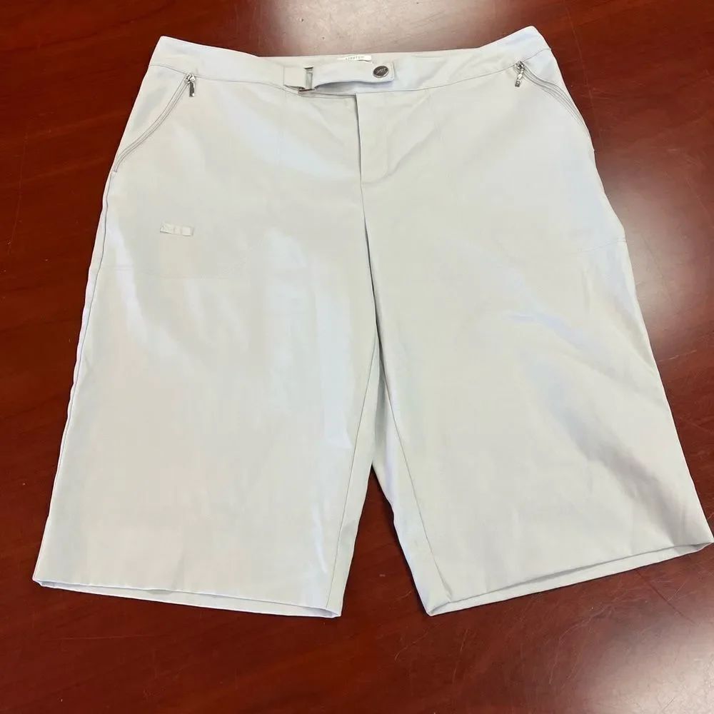 IZOD XFG Gray Ladies Golf Shorts sz 10 EUC